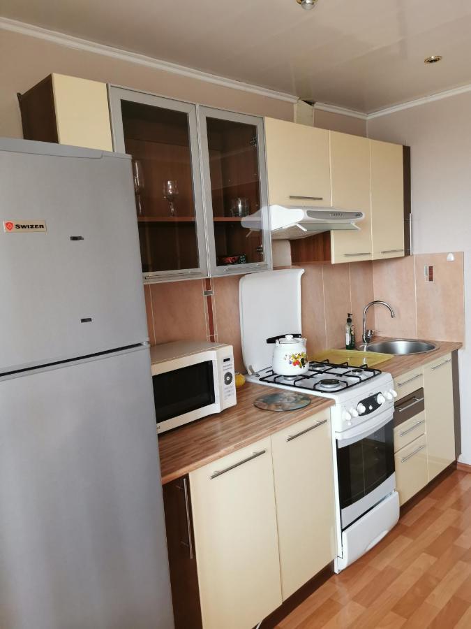 1 Комнатная Квартира В Самом Центре С Видом На Сквер Kosztanaj Kültér fotó
